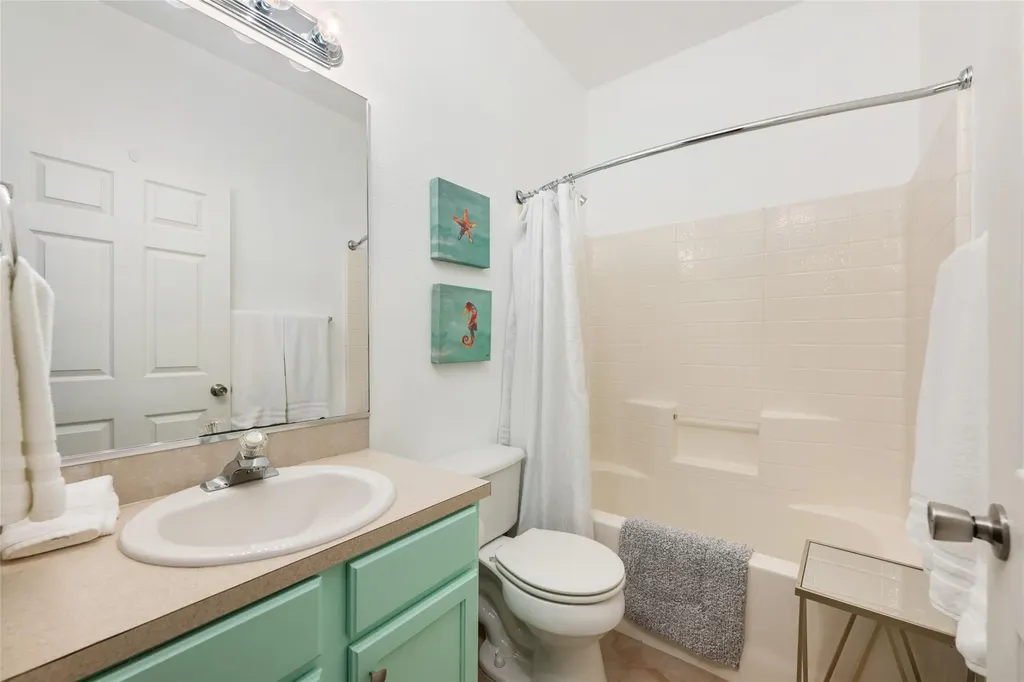 5613 Signal Point Austin TX 78724