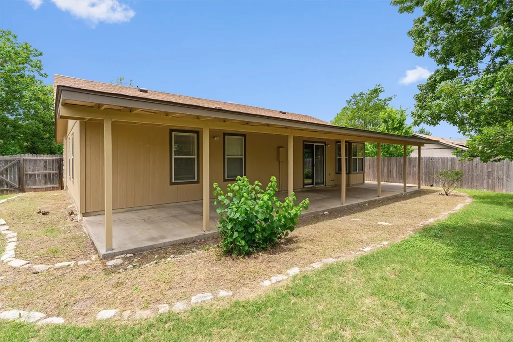 716 Northern Trail Leander TX 78641