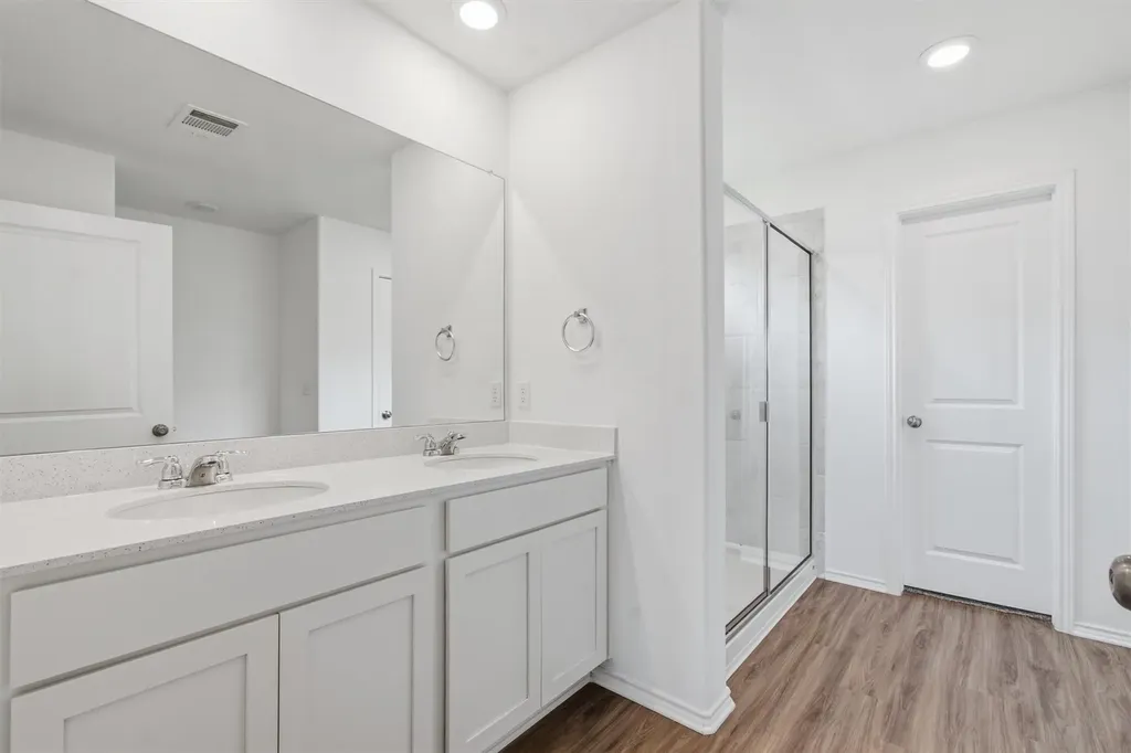 10537 Steinbeck Drive Austin TX 78747