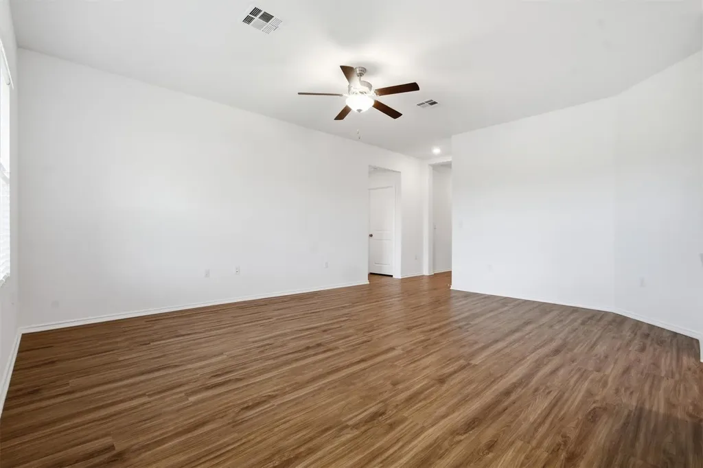 10537 Steinbeck Drive Austin TX 78747