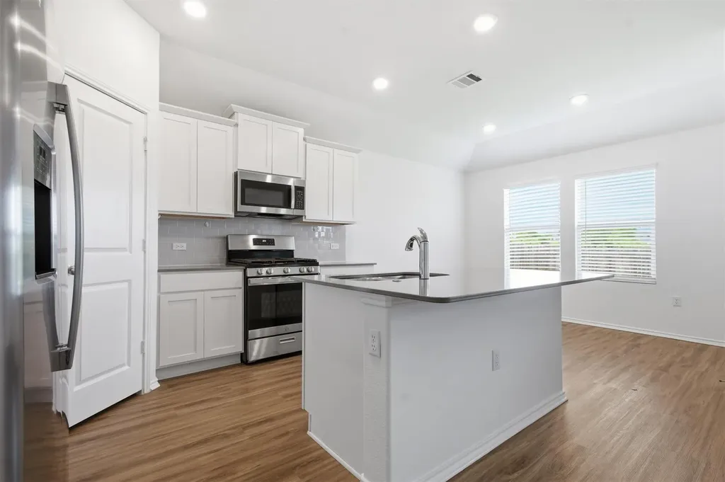 10537 Steinbeck Drive Austin TX 78747