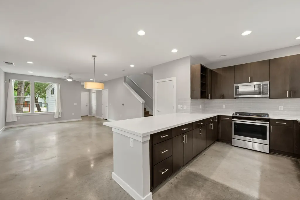 3215 Aldwyche Drive Austin TX 78704