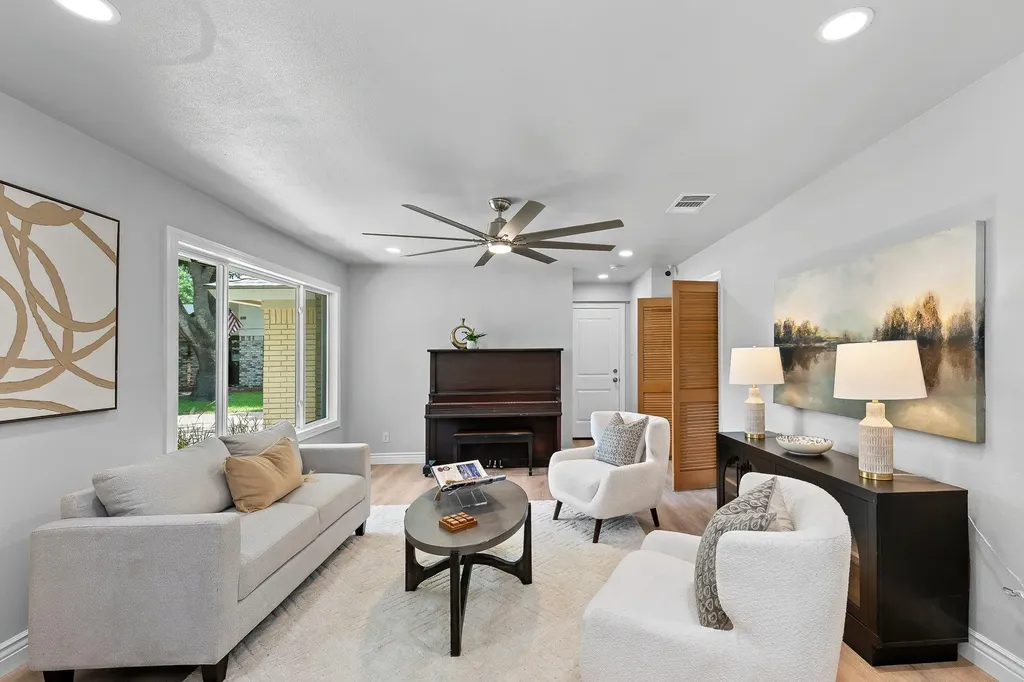 902 Dove Cove Taylor TX 76574