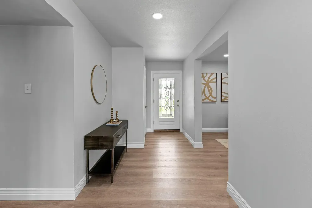 902 Dove Cove Taylor TX 76574