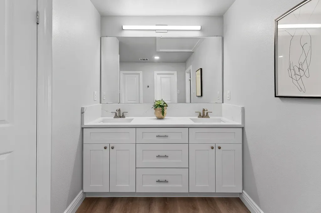 902 Dove Cove Taylor TX 76574
