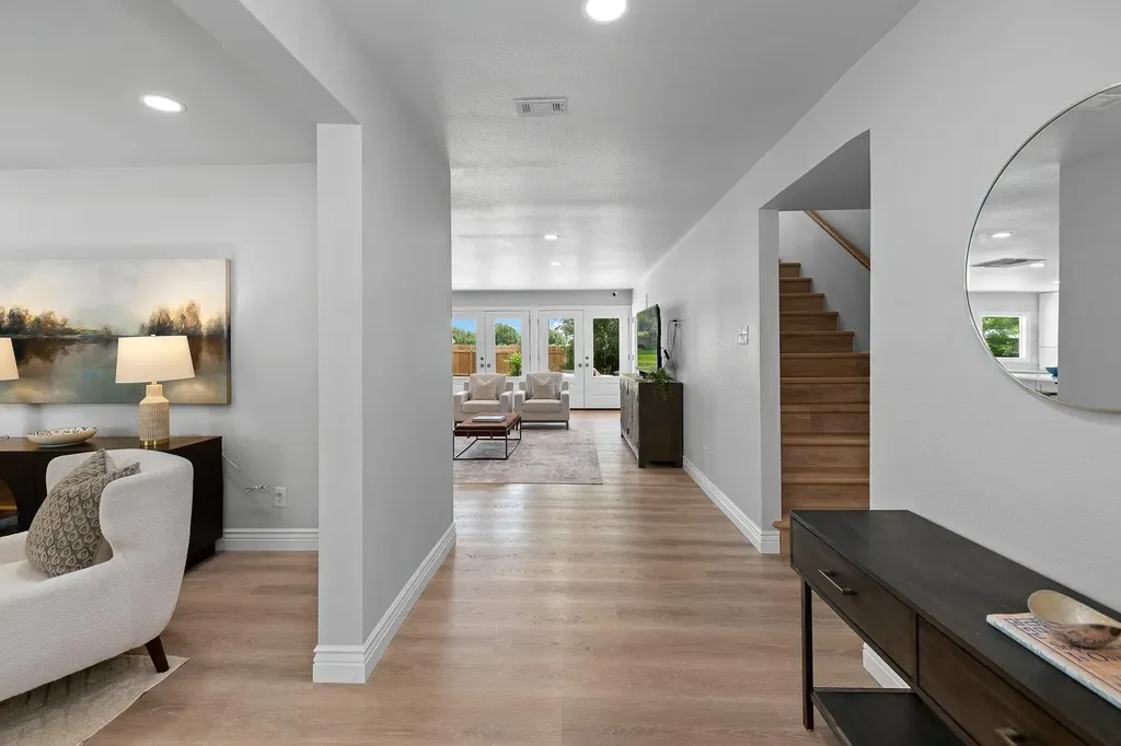 902 Dove Cove Taylor TX 76574