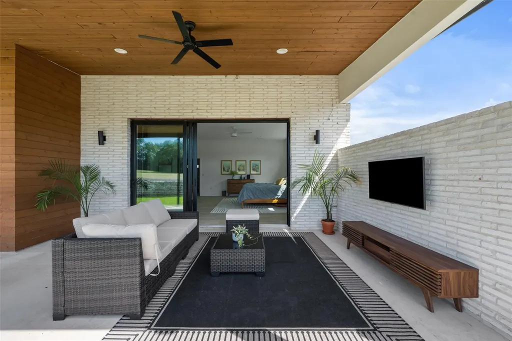402 Rolling Hills Road Liberty Hill TX 78642