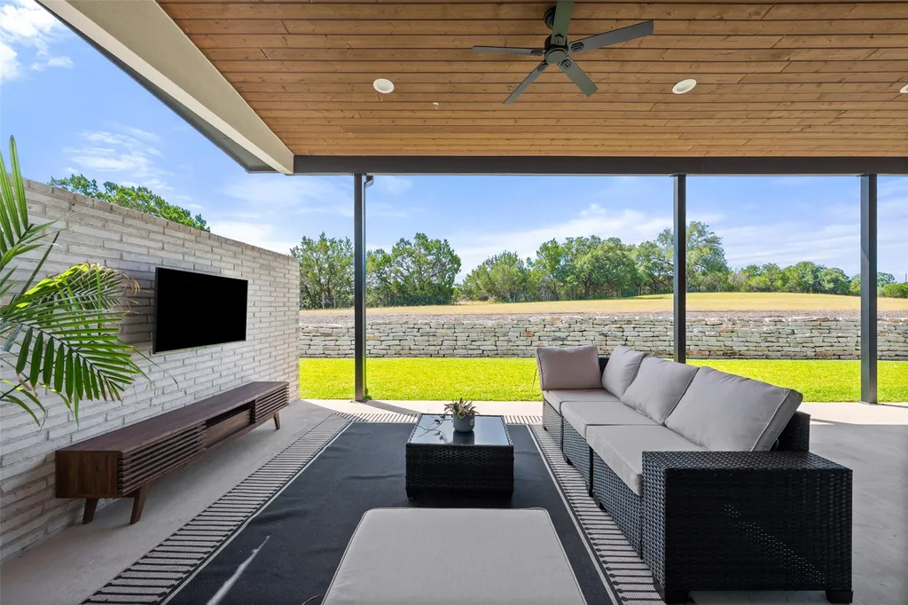 402 Rolling Hills Road Liberty Hill TX 78642
