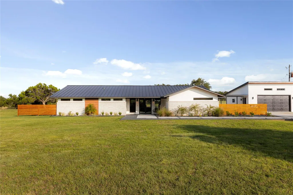 402 Rolling Hills Road Liberty Hill TX 78642