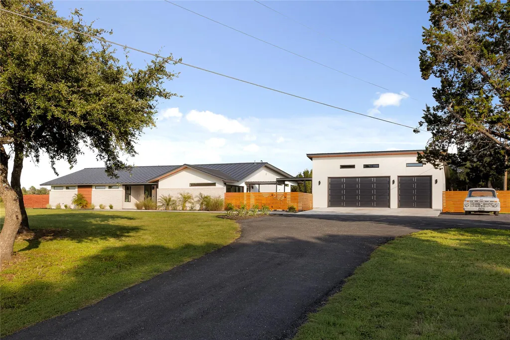 402 Rolling Hills Road Liberty Hill TX 78642