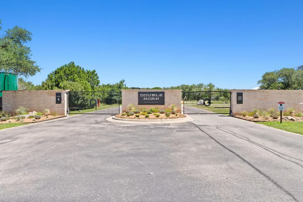 113 Vista View Trail Spicewood TX 78669