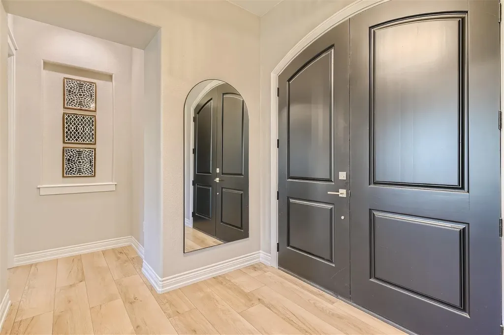 113 Vista View Trail Spicewood TX 78669