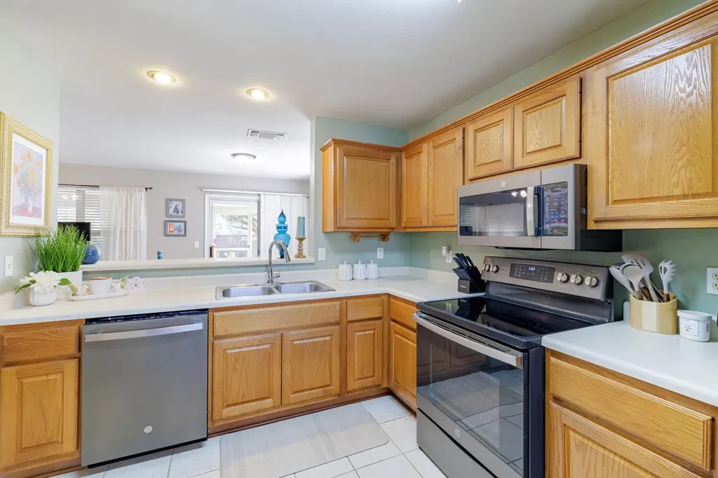 102 Whitewing Way Georgetown TX 78633