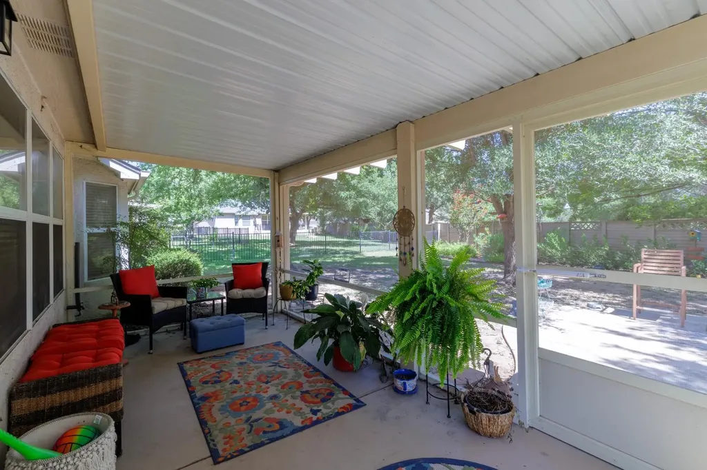 102 Whitewing Way Georgetown TX 78633