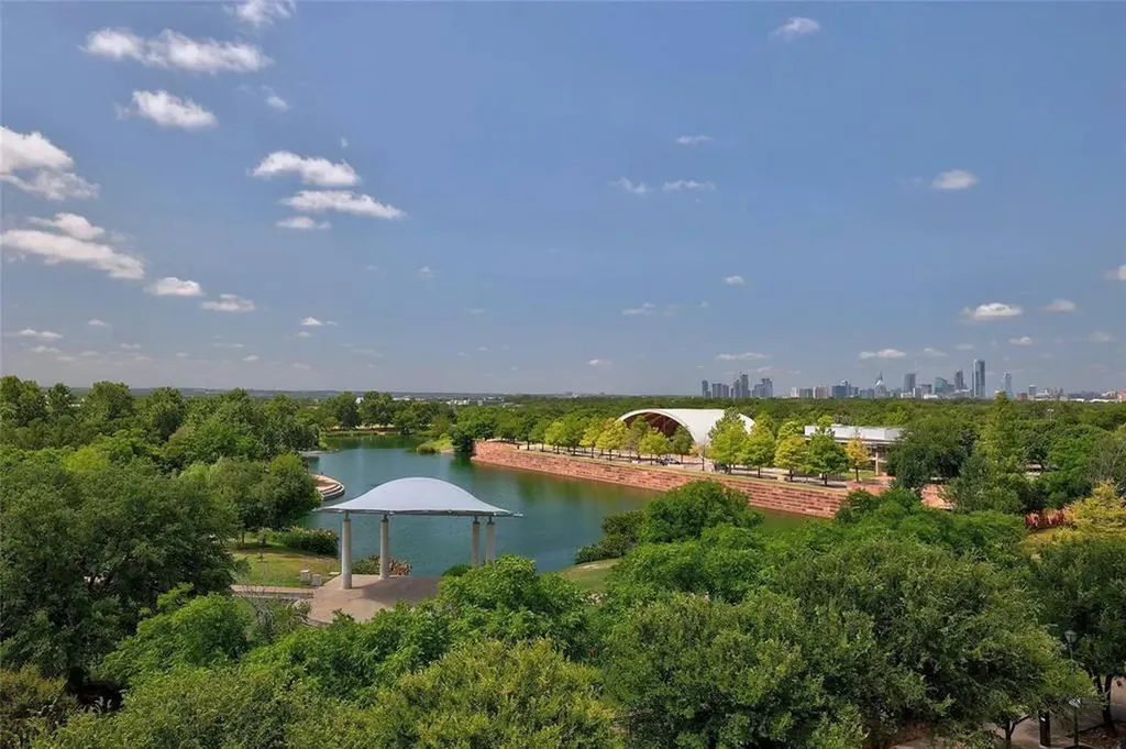 1701 Simond Avenue Austin TX 78723