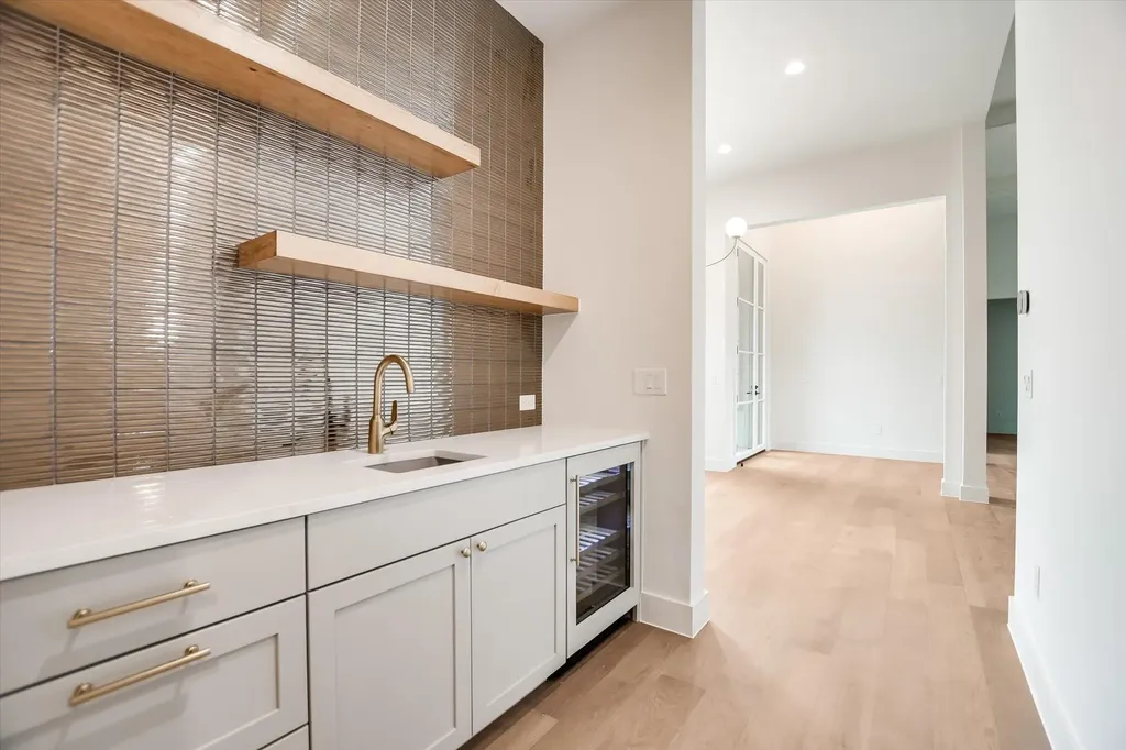 402 Sweet Grass Lane Austin TX 78738