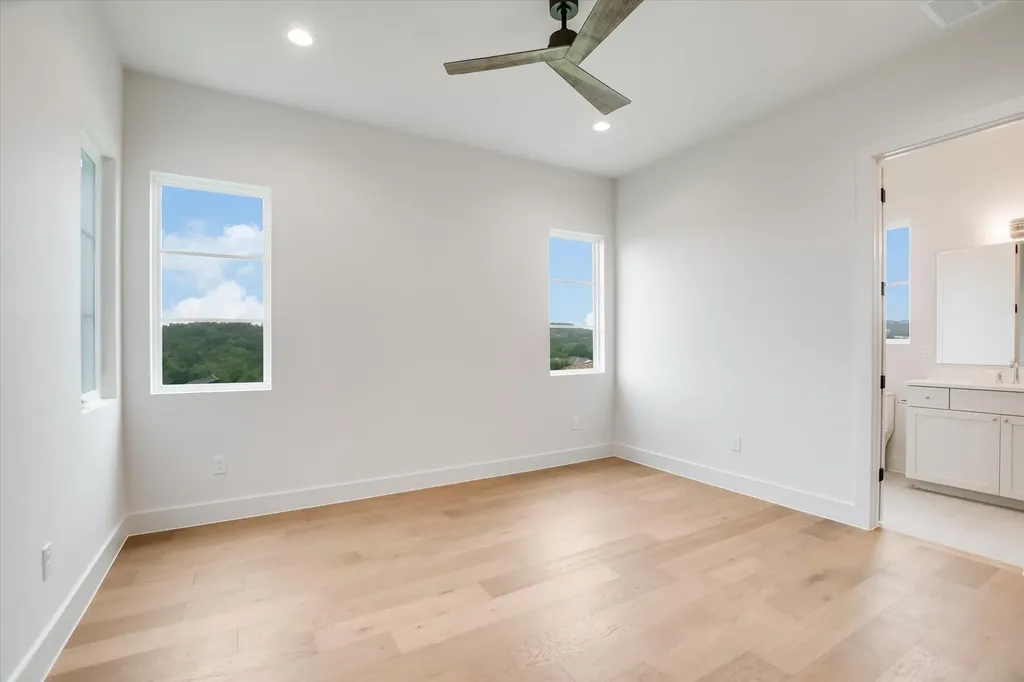 402 Sweet Grass Lane Austin TX 78738