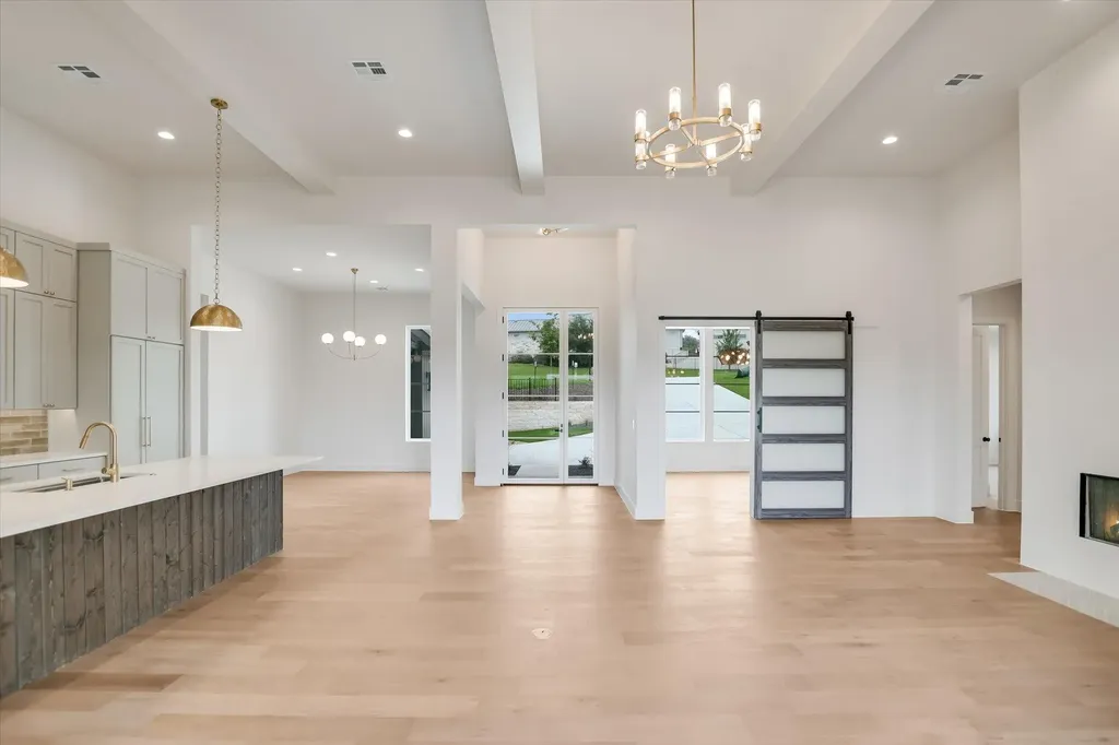 402 Sweet Grass Lane Austin TX 78738