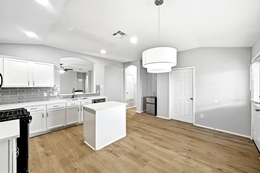 132 Mansfield Lake Trail Kyle TX 78640