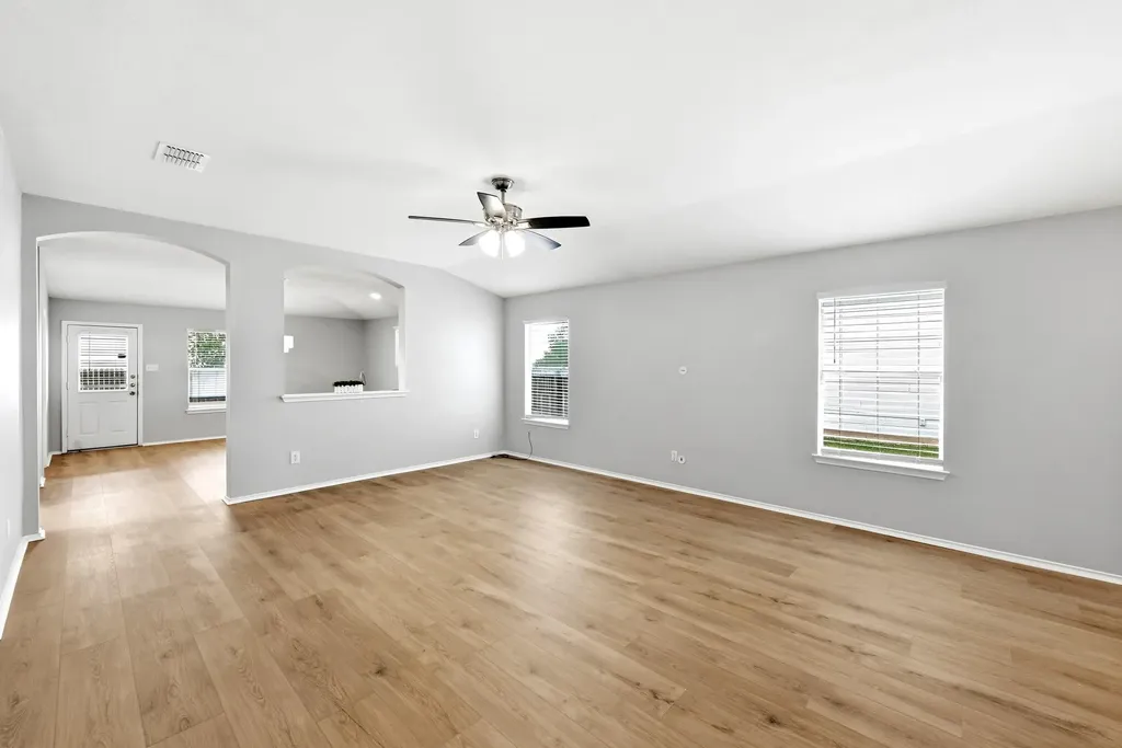 132 Mansfield Lake Trail Kyle TX 78640