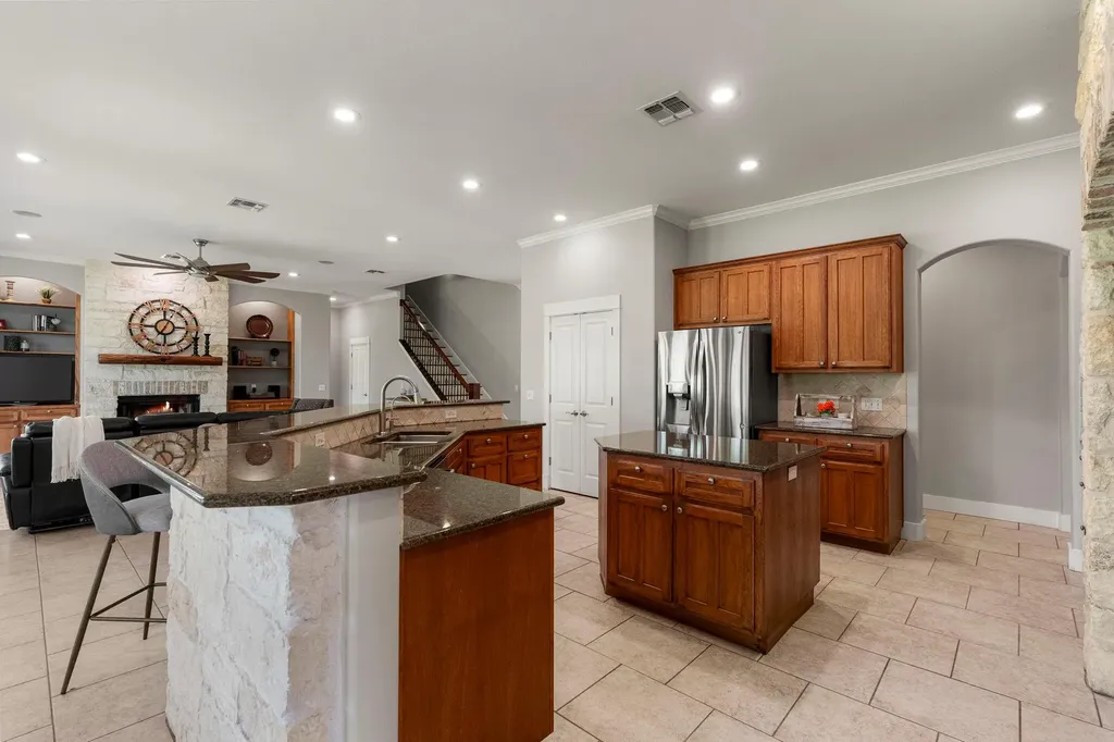103 Horseshoe Drive Dripping Springs TX 78620