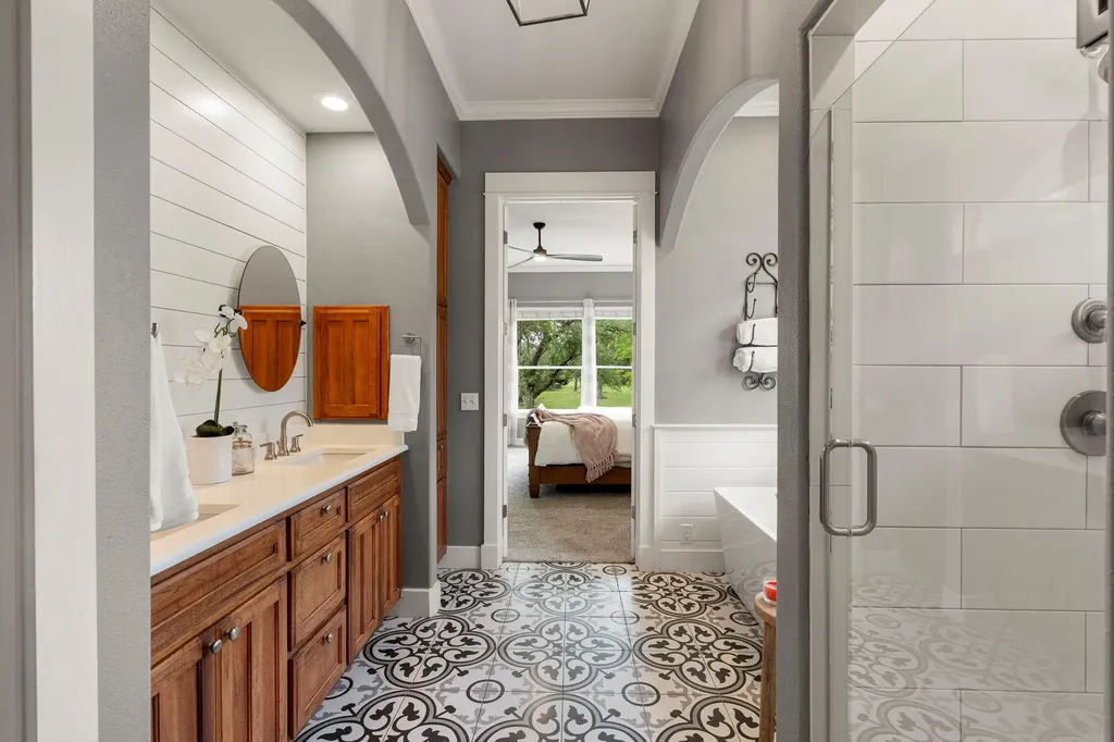 103 Horseshoe Drive Dripping Springs TX 78620