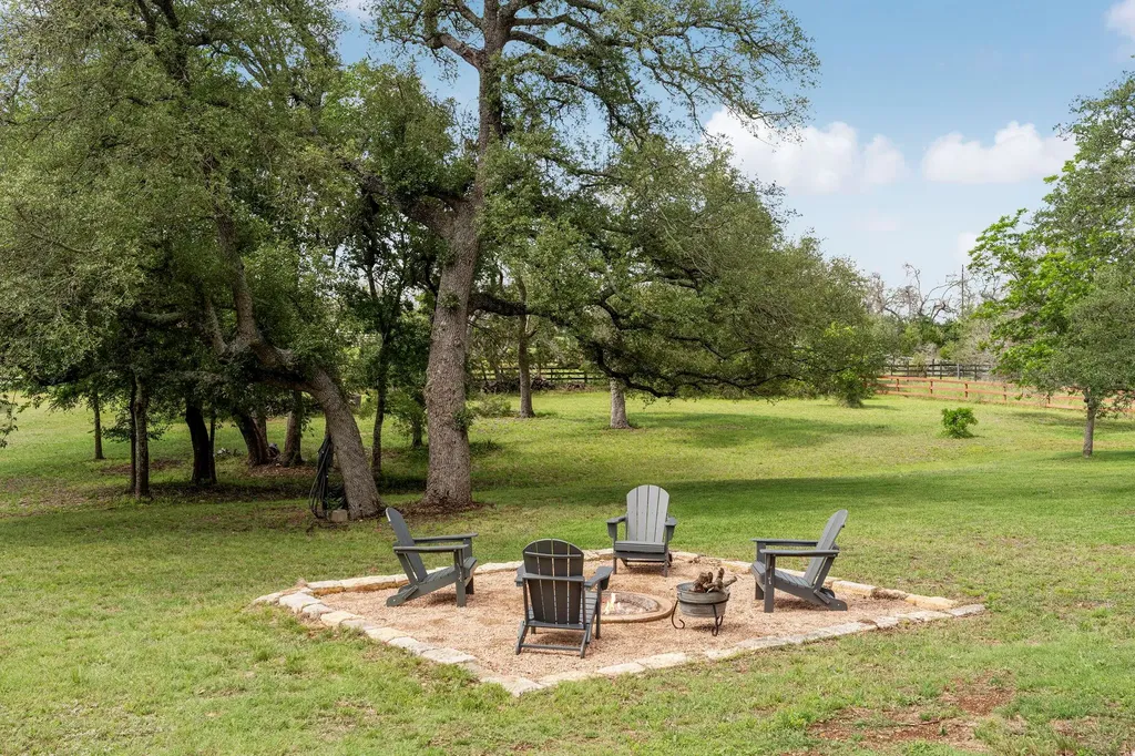103 Horseshoe Drive Dripping Springs TX 78620
