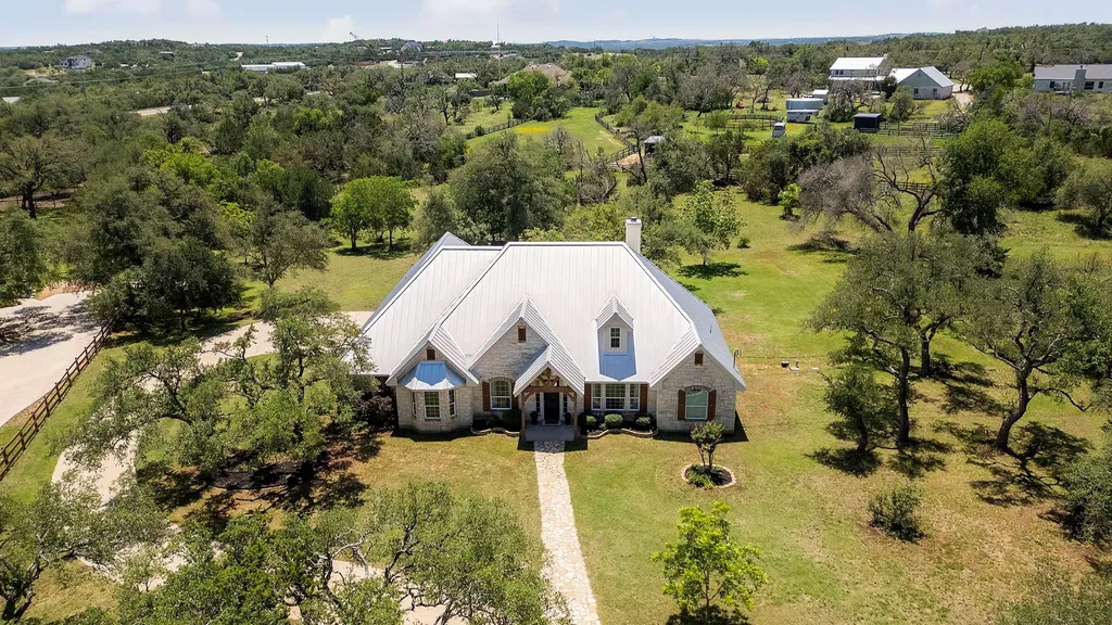 103 Horseshoe Drive Dripping Springs TX 78620
