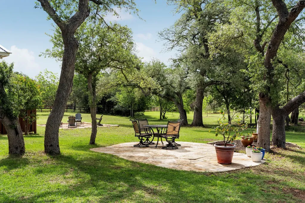 103 Horseshoe Drive Dripping Springs TX 78620