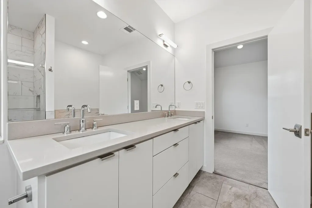 2811 Garwood Street Austin TX 78702
