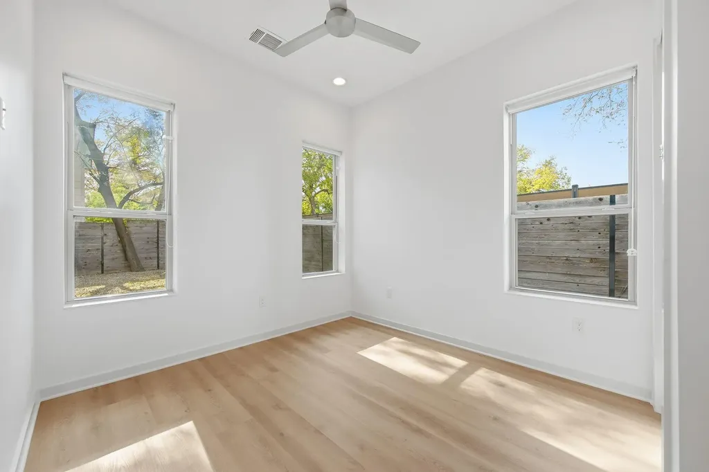 2811 Garwood Street Austin TX 78702