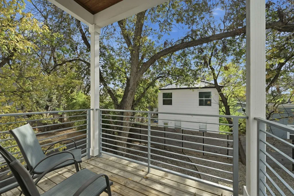 2811 Garwood Street Austin TX 78702