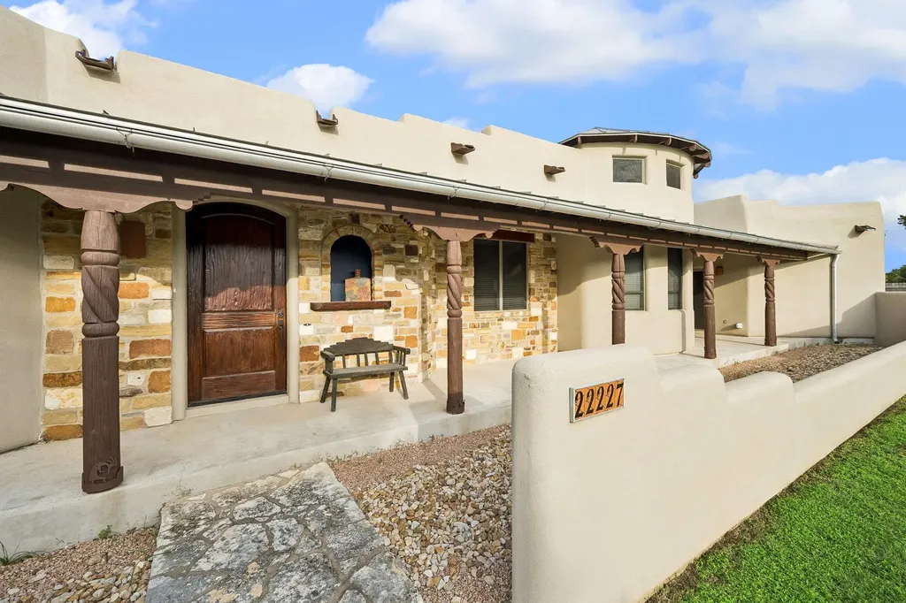 22227 Oban Drive Spicewood TX 78669