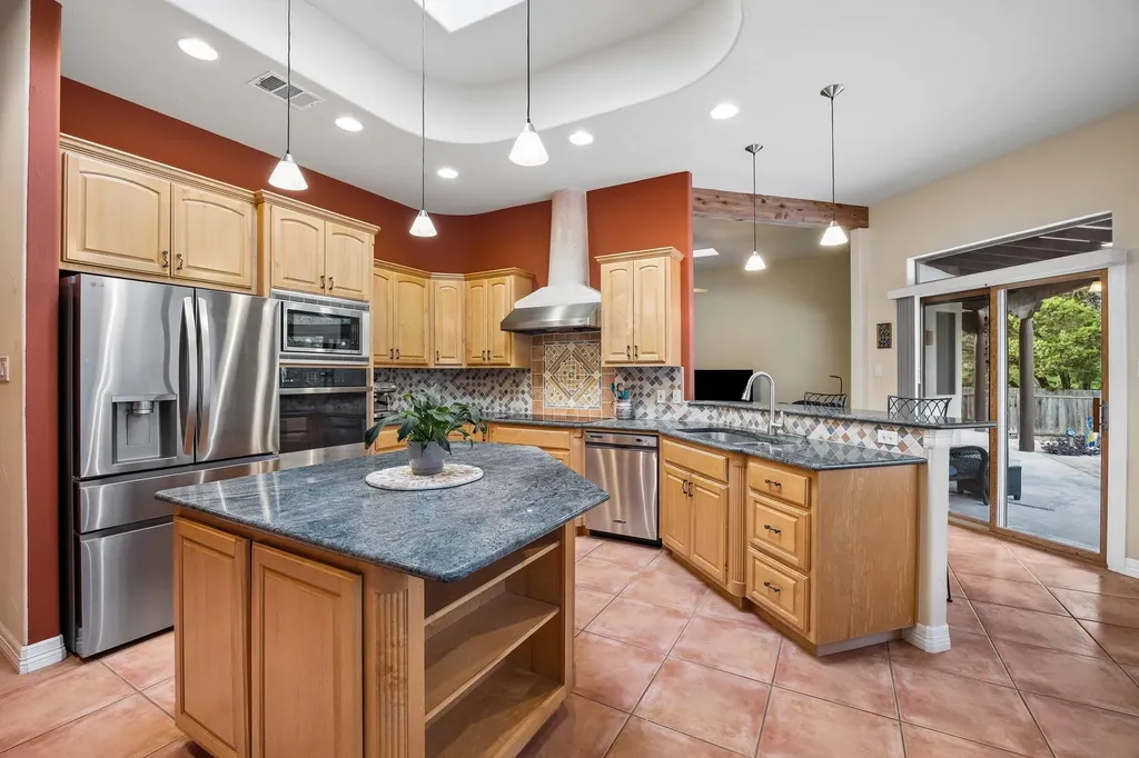22227 Oban Drive Spicewood TX 78669