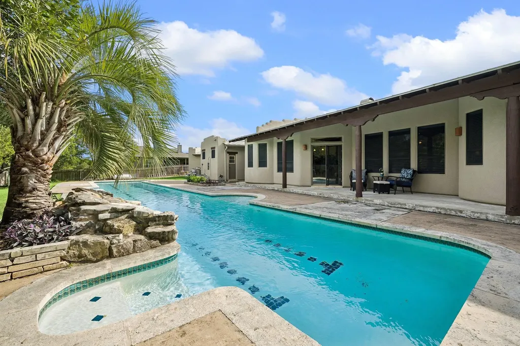 22227 Oban Drive Spicewood TX 78669