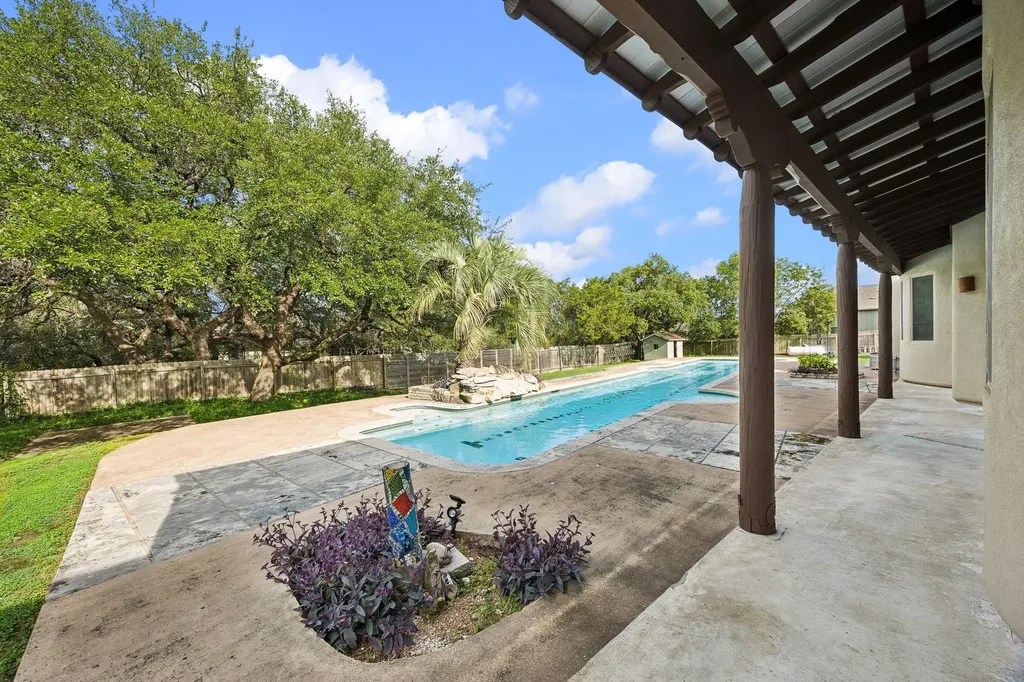 22227 Oban Drive Spicewood TX 78669