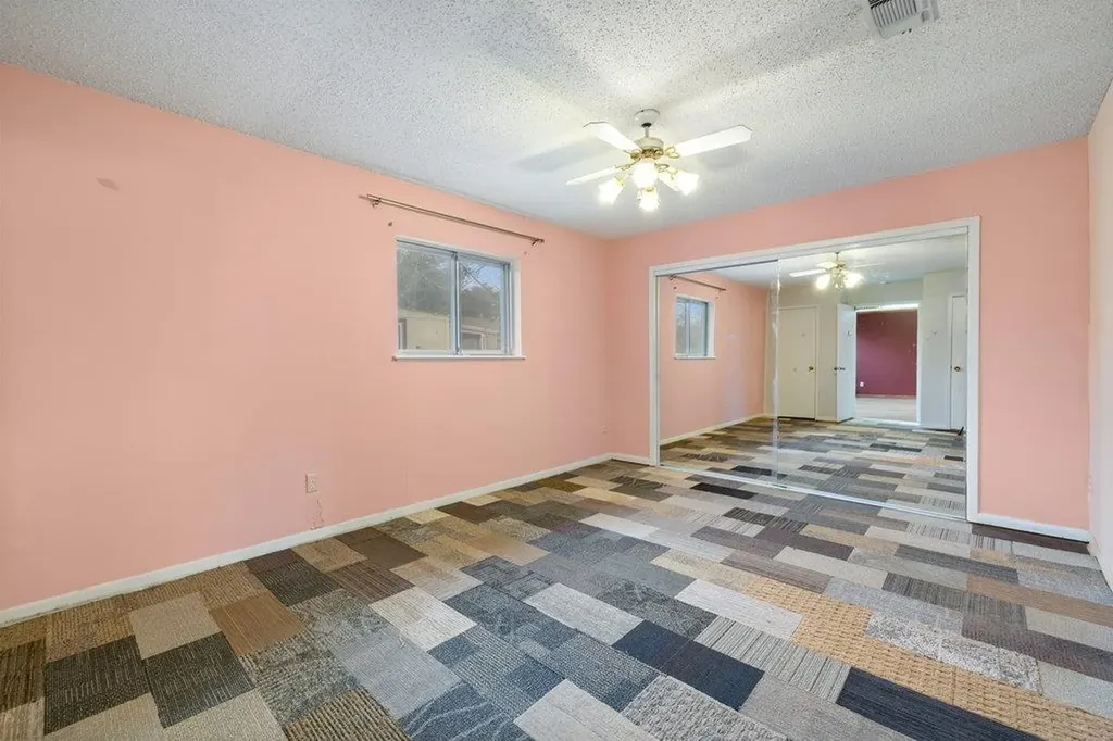 2204 Smith Avenue Taylor TX 76574