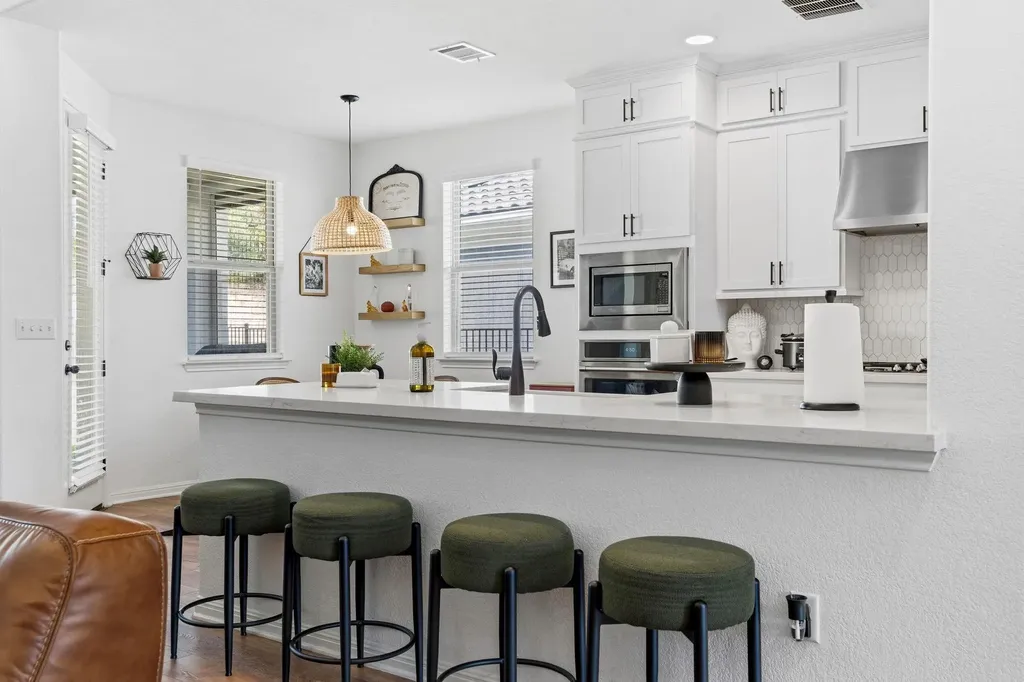 9900 Bayshore Bend Austin TX 78726