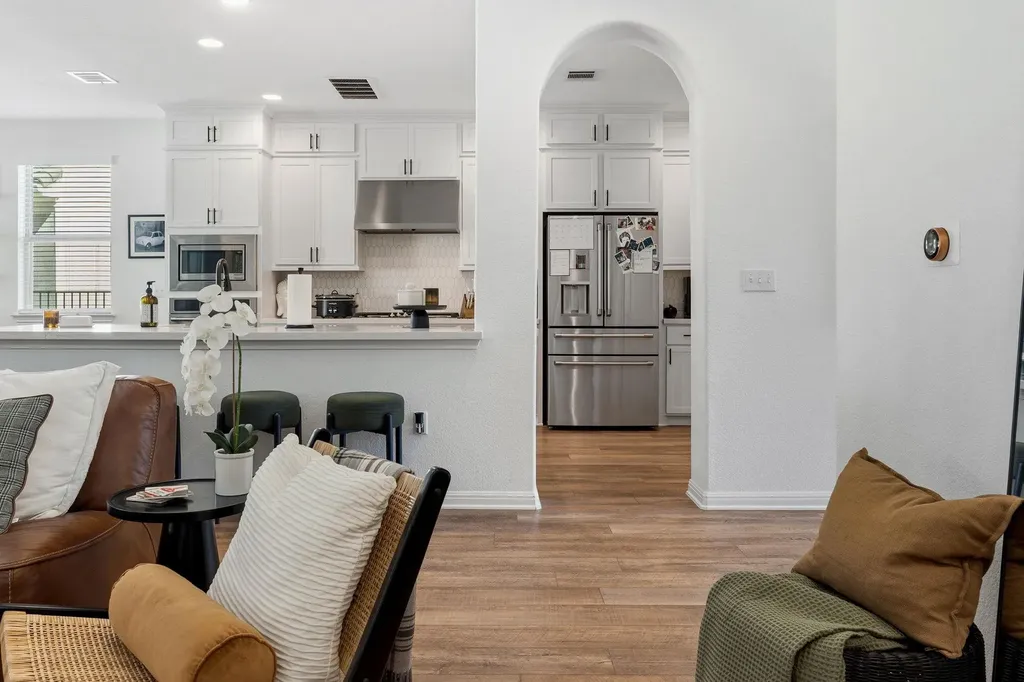 9900 Bayshore Bend Austin TX 78726