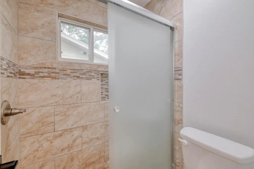 10214 Oak Hollow Drive Austin TX 78758