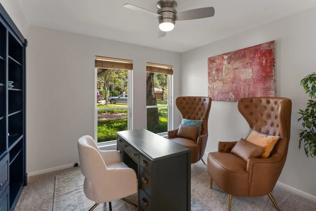 4701 Scottish Woods Cove Austin TX 78746