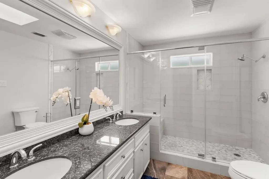 4701 Scottish Woods Cove Austin TX 78746