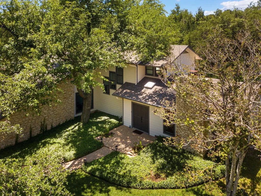 4701 Scottish Woods Cove Austin TX 78746