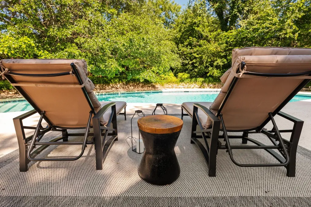 4701 Scottish Woods Cove Austin TX 78746