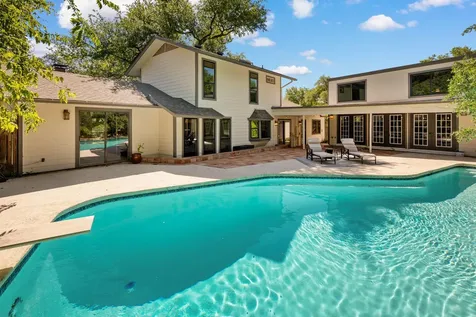 4701 Scottish Woods Cove Austin TX 78746