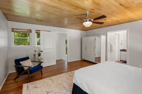 4701 Scottish Woods Cove Austin TX 78746