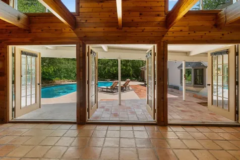 4701 Scottish Woods Cove Austin TX 78746
