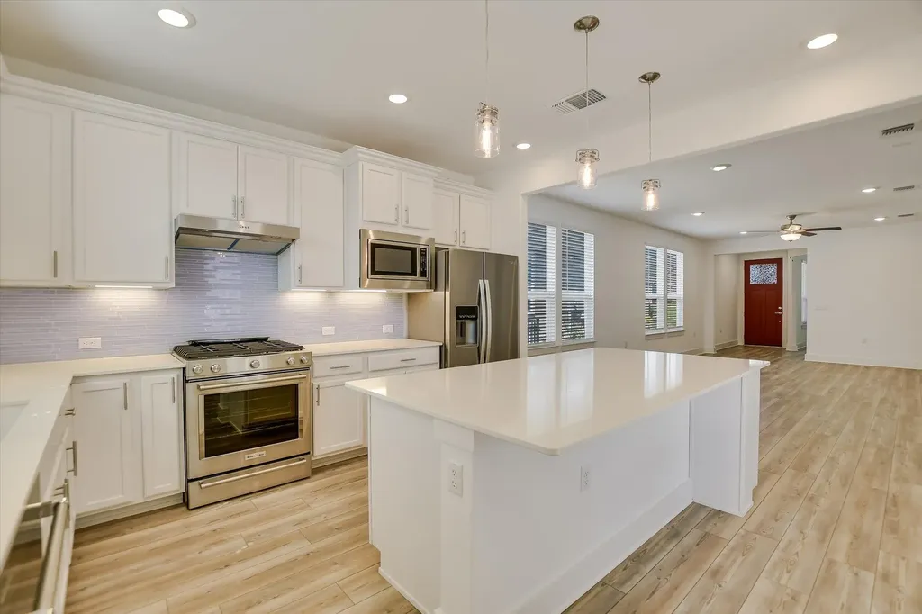 702 Kitty Hawk Road Georgetown TX 78633