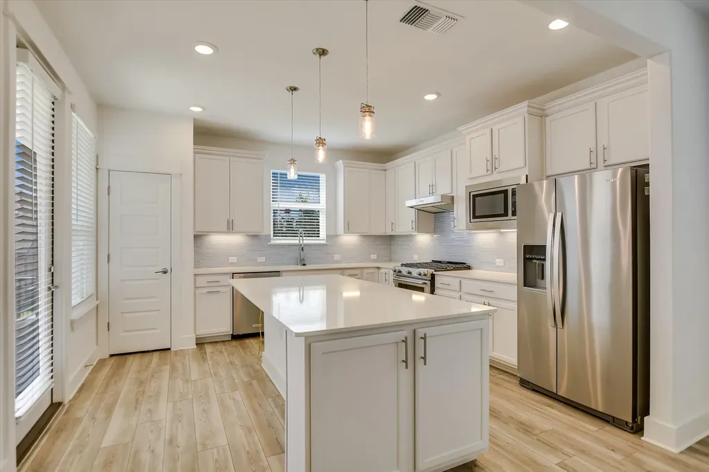 702 Kitty Hawk Road Georgetown TX 78633