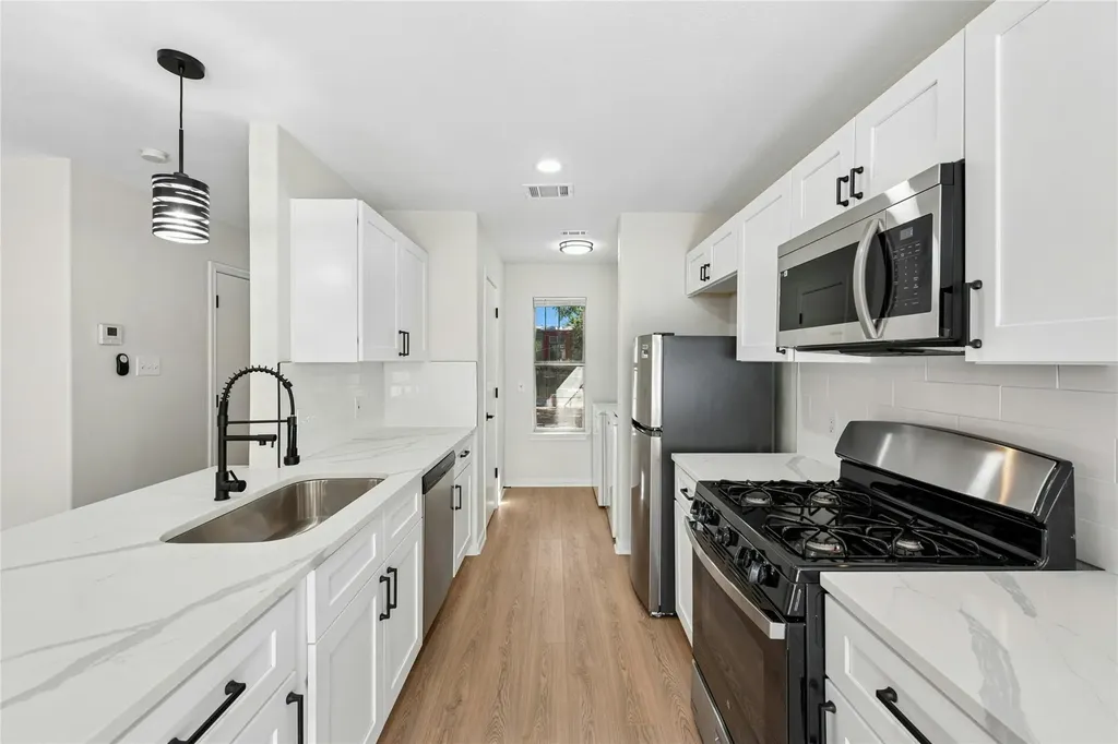 1708 E 17th Street Austin TX 78702